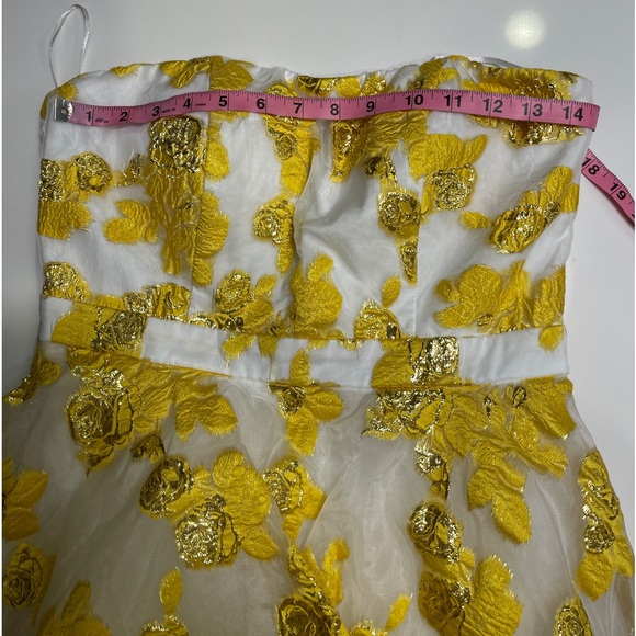 NWT - Glowing Flower High-Low Gown Size M - Picture 9 of 16